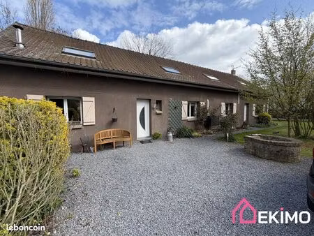 maison 8 pièces 253 m²