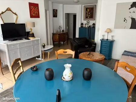 loue dans villa