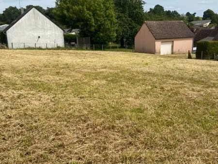 terrain 1128 m² lamnay