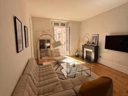 t3 80 m² rénové – entrée indépendante – cauterets