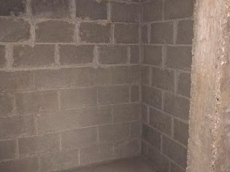 vends 2 caves résidence claircigny