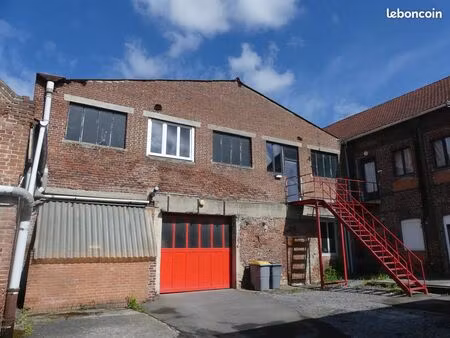 vends ancien bâtiment industriel