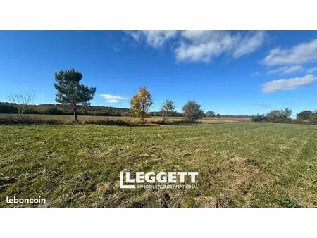 terrain 5 408 m² heres