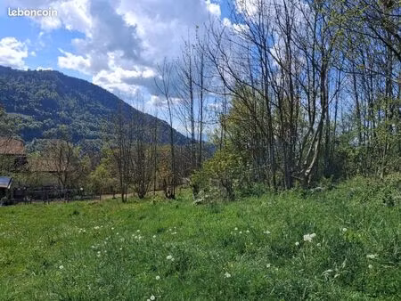 terrain 900 m² feternes