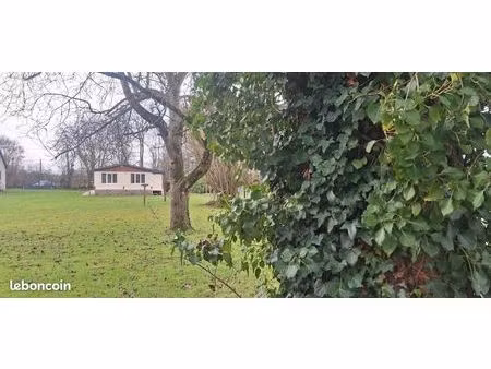 terrain 1601 m² juille