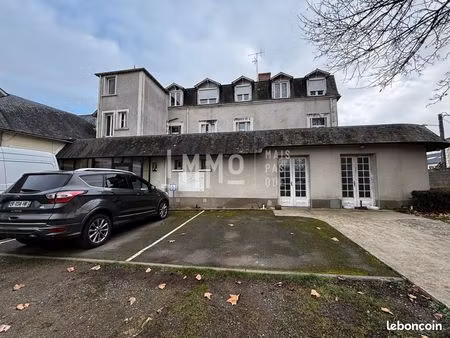 immeuble 650 m² le lude