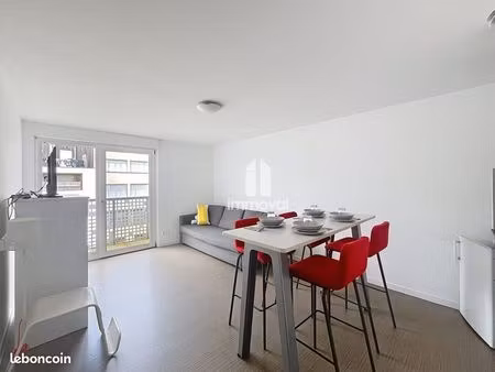 studio 1 pièce 26 m²