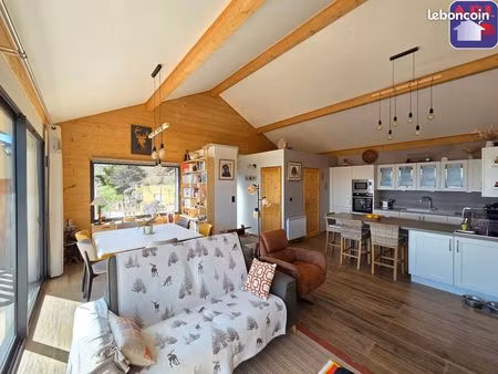 maison 3 pièces 94 m²