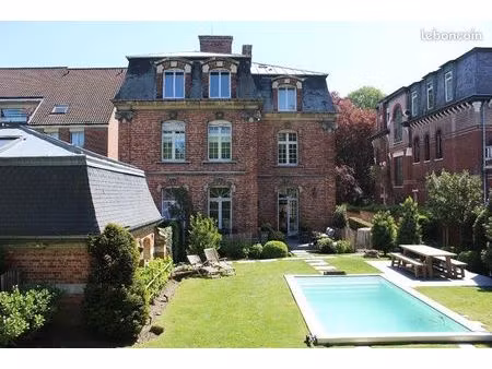 rdc d’un très bel hôtel particulier