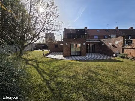 maison 5 pièces 163 m²