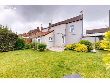 maison de qualité 138 m2 à vermelles-4 chambres  grenier aménagé  garage xxl 52 m2  sans f