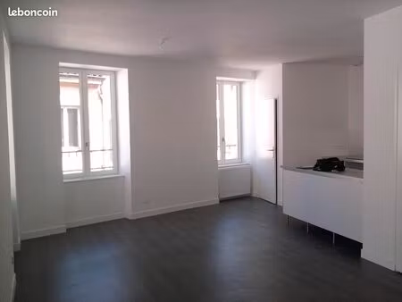 f3 duplex plein centre ville
