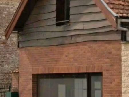 location local commercial