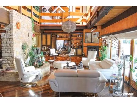 maison 10 pièces 355 m²