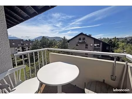 très joli t1bis sur le bas d'annecy le vieux