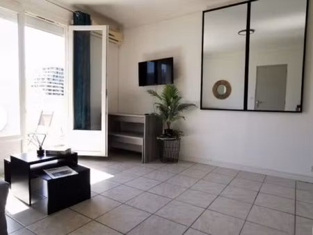 appartement à louer de septembre à juin à la plage