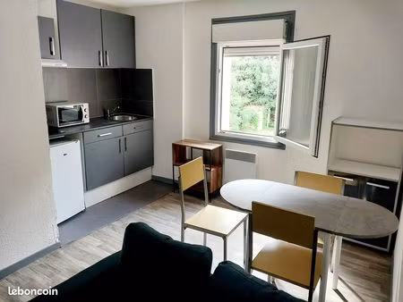 t2 meublé à l’année - 27m2 – (eau + électricité + wifi compris)