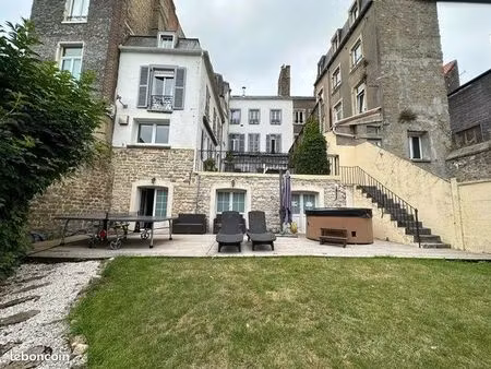 immeuble 12 pièces 368 m²