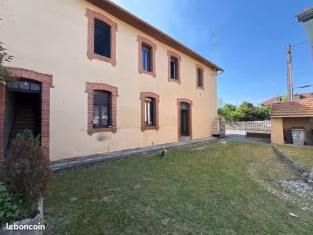 immeuble 195 m² séméac