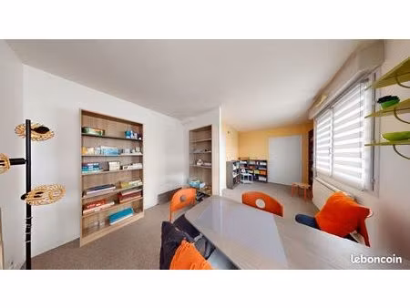 studio 2 pièces 34 m²