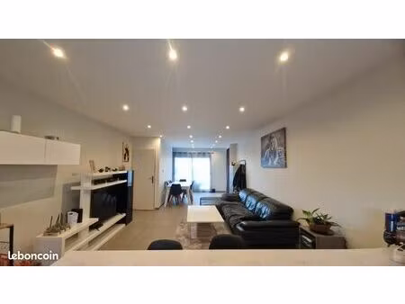 maison 2 pièces 98 m²