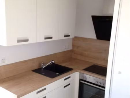 appartement t2 meublé 47 m² – lumineux – balcon – parking – proche tram