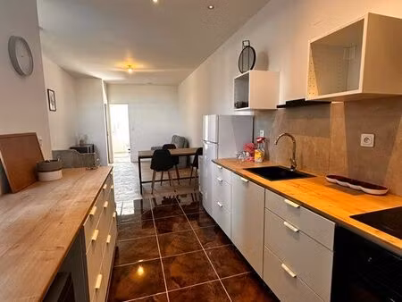 t3 meublé entièrement rénové