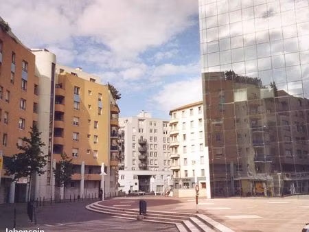 charpennes - grand t3 - lumineux 2e étage - vue dégagée - 75 m²