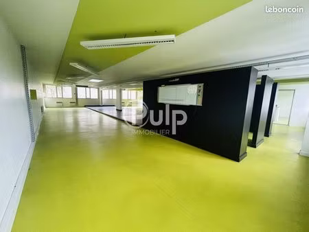 bureaux 235 m²