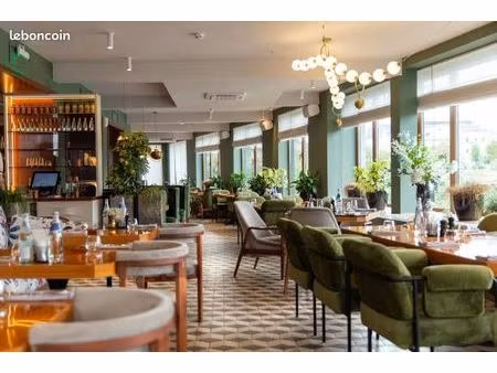 local restaurant 200 m²