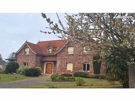 pavillon 9 pièces 346 m²