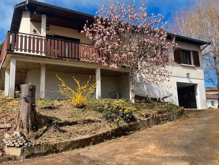 maison à rénover. 3 chambres . 90m²