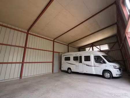 local 128 m² + hangar 171 m² - sur terrain 651 m² - ibos