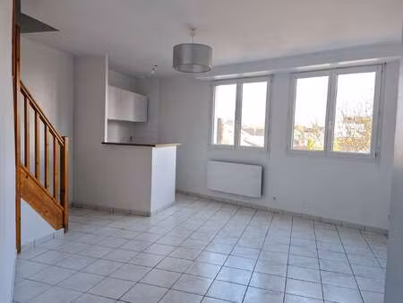 location appartement 2 pièces à nantes rond-point de rennes (44000) : à louer 2 pièces / 4