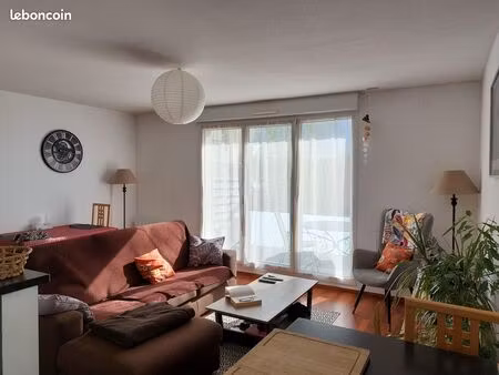 location appartement 3 pièces 61 m2 avec balcon et place de parking