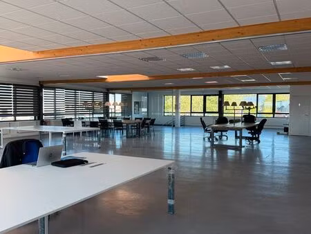 plateau de bureaux 300 m²