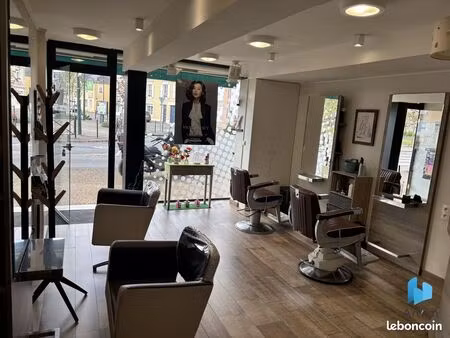salon de coiffure 45 m² changé