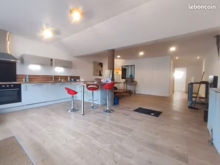 local polyvalent de 150 m² bondues