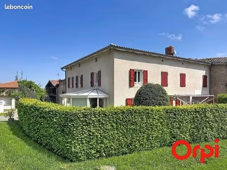 ferme 4 pièces 200 m²