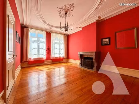 maison 7 pièces 285 m²