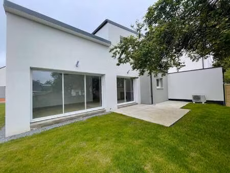 location maison à sautron (44880) : à louer / 122m² sautron