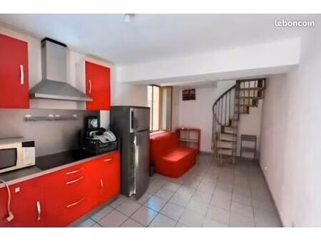 f1 maison de village