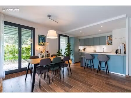 appartement annecy centre / courier - t3 69m² avec terrasse privative + cave et garage dis