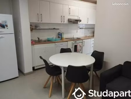 chambre 1 pièce 11 m²