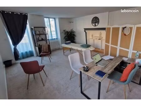 bureau à louer – complexe paramédical – parking – idéal professions de santé