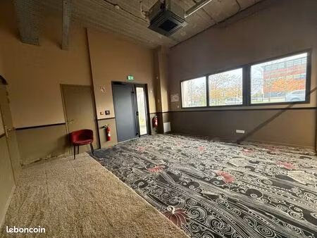 bureaux 125 m² isneauville
