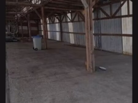 entrepot 900 m2