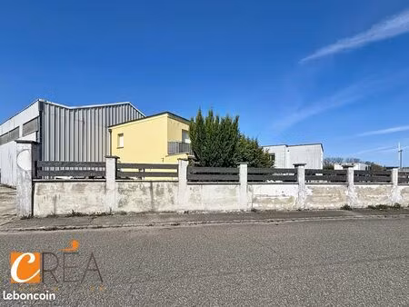 local 400 m² soppe-le-bas