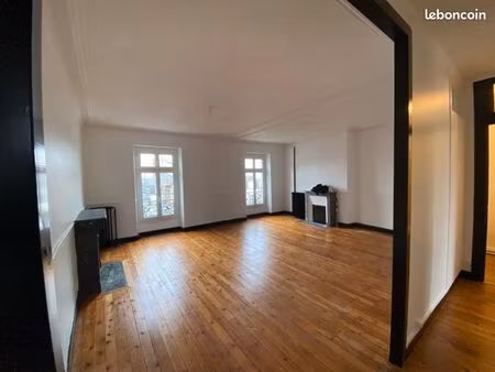 à louer – superbe appartement de charme en hyper centre du mans (107 m²)