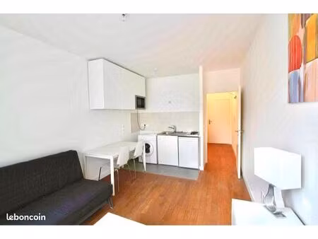 vends studio meublé